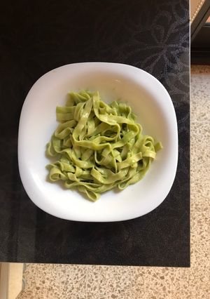 Una foto de Salsa de espinacas vegana
