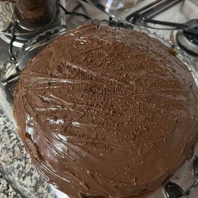 Bolo de cenoura com raspas de chocolate