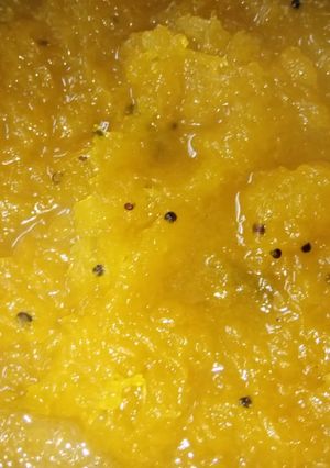 A picture of Raw papaya chutney.