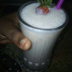 A picture of Banana and strawberry smoothie.