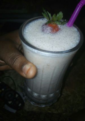 A picture of Banana and strawberry smoothie.