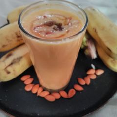 A picture of Honey bnana smoothie.