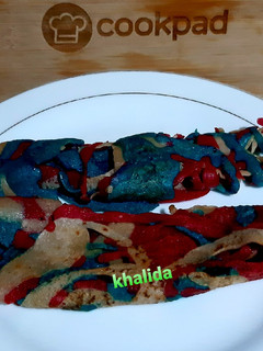 A picture of Three colour jaala roti.