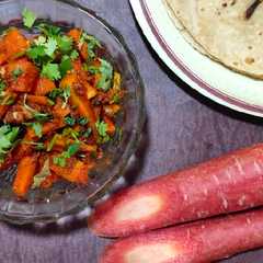 A picture of લસણીયા ગાજર (Lasniya Gajar Recipe In Gujarati).