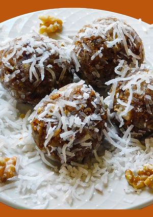 A picture of Walnut coconut laddu.