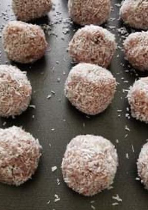 Une photo de Boules d’énergies (Dattes/Amande/Framboises) =>Energy balls