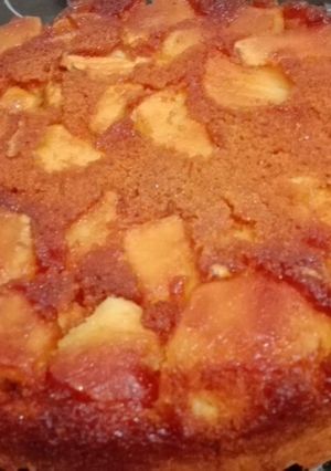 Una foto de Torta invertida de manzanas. Rápida