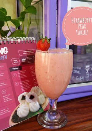 Foto resep Mix Juice Strawberry Pear Yakult