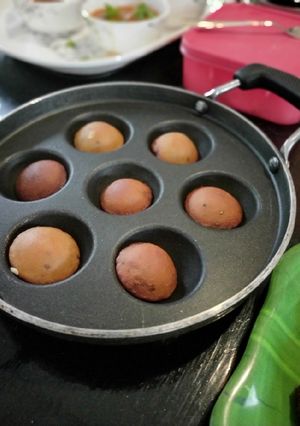 A picture of Kerala style Unniyappam.