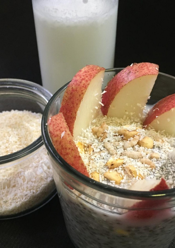 Una foto de Leche de coco casera + bagazo de coco tostado + chía pudding de coco: sin gluten, vegan y sin azúcar