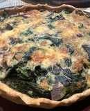 Tarta de acelga y salsa blanca