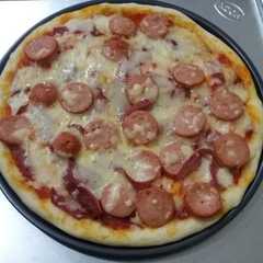 Home made Pizza রেসিপির প্রধান ছবি