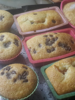 Una foto de Mini budines y muffins con sorpresa (sin huevo sin manteca)🎁