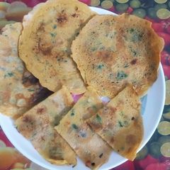 A picture of Vegetable Besan Pudla.