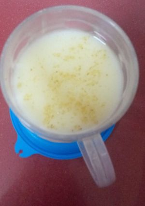 A picture of Healthy Muskmelon seeds juice.