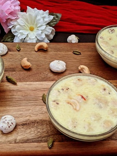 தாமரை விதை பாயசம்(lotus seeds payasam recipe in tamil) செய்முறை முக்கிய புகைப்படம்