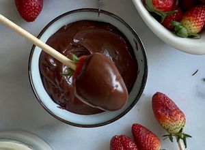Una foto de Fondue de chocolate vegana sin azúcar