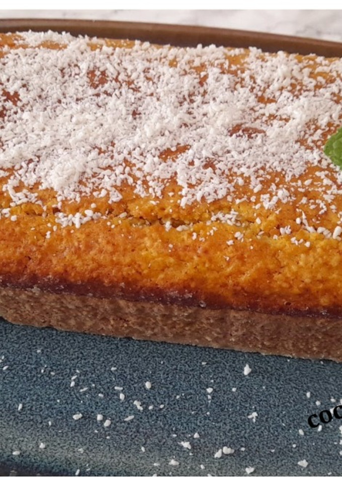Una foto de Bizcocho de coco -sin azúcar-