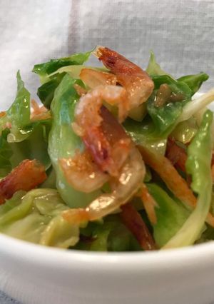 樱花虾·手撕布鲁塞尔芽菜 （极其美味） 的食譜成品照片