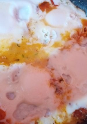 Una foto de Huevos al purgatorio