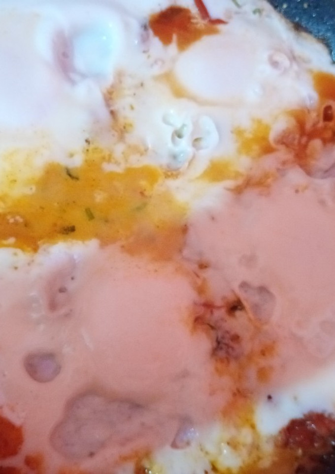 Una foto de Huevos al purgatorio