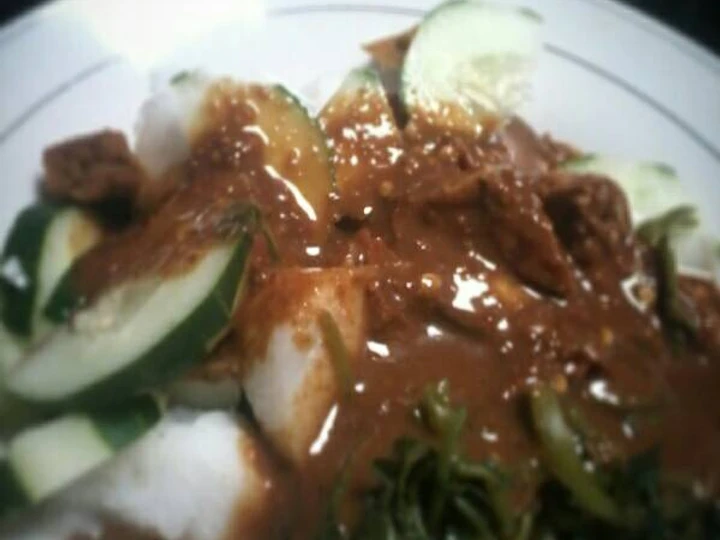 Langkah Gampang Menyiapkan Resep Rujak bumbu petis yang Menggugah Selera Anti Ribet, Lezat Sekali