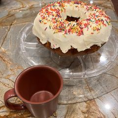 A picture of Cream cheese frosting.