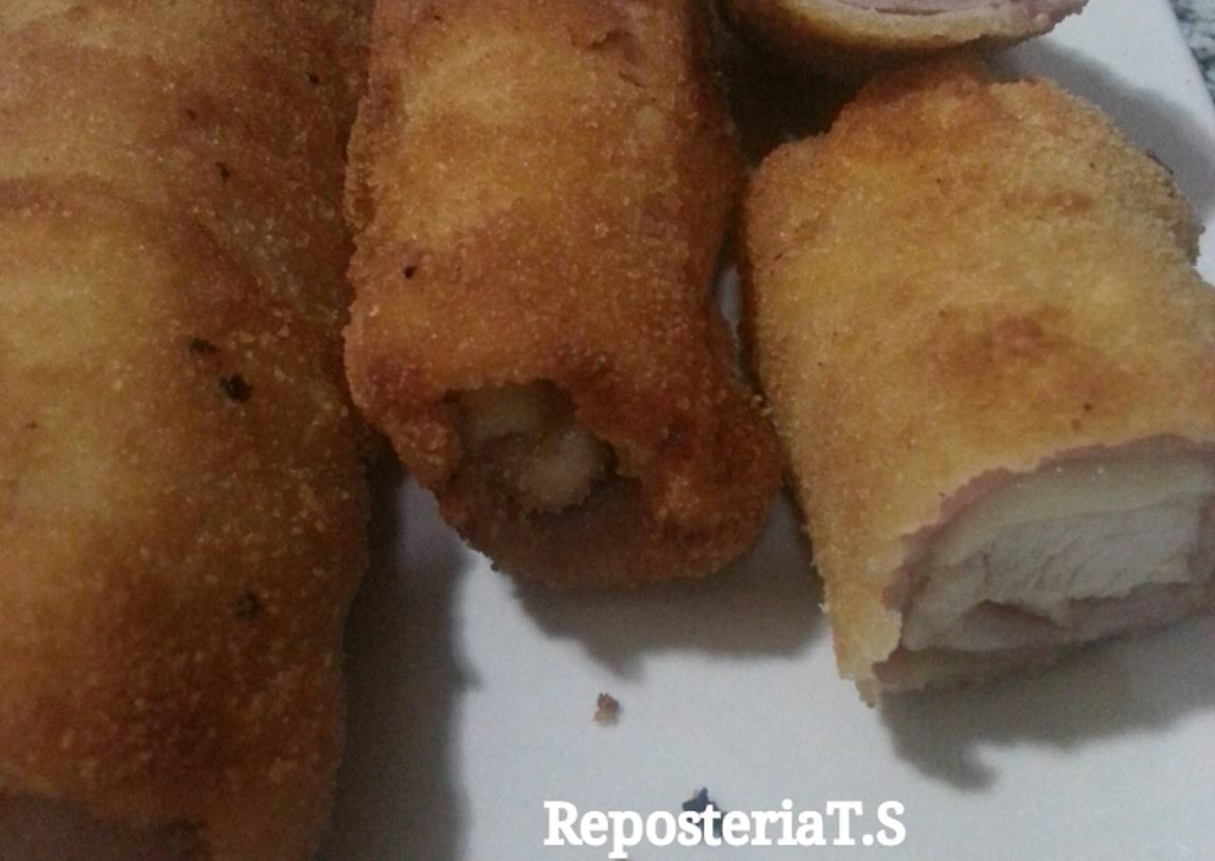 Rollos de pollo rellenos jamón y queso