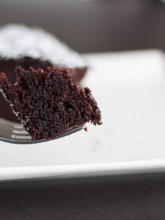 Una foto de Bizcocho de chocolate con agua