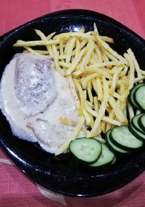 Gyors tejszínes, zöldfűszeres csirkemell recept fotója