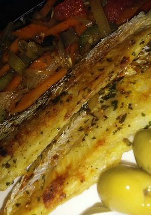 Una foto de Merluza al horno con verduras al wok