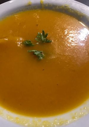 Una foto de Sopa de Calabaza 🎃🤤Súper Fácil, una sopa sin tac