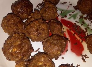 Foto resep Bola coklat dr remahan biskuit lebaran