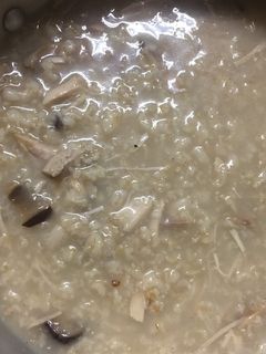 蘿蔔香菇雞燕麥粥~ 的食譜成品照片