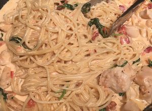 Foto resep Creamy chicken pasta with bacon