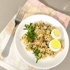 A picture of One pot millet in Mediterranean style.
