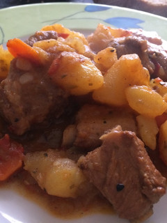Una foto de Costillas con patatas picantitas