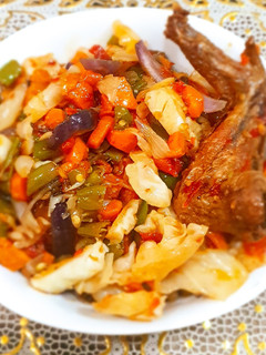 A picture of Chicken cabbage sauce.