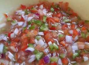 Una foto de Salsa Criolla