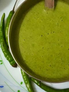 पुदीना की चटनी (pudina ki chutney recipe in Hindi) रेसिपी मुख्य फोटो