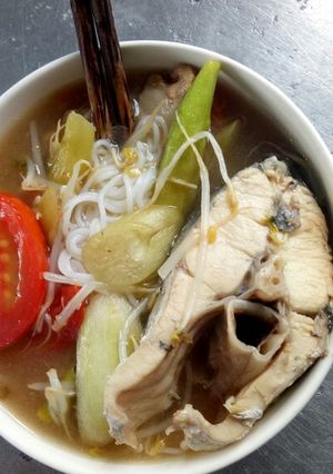 Hình của món Con cá ngát bất hạnh bị nấu canh chua 🐠.