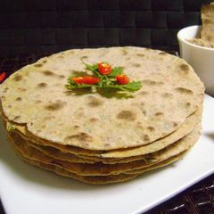 A picture of Masala Khakra.