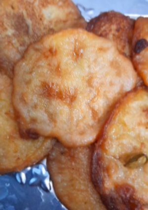 গুঁড়ো দুধের মালপোয়া (guro doodher malpua recipe in Bengali) রেসিপির প্রধান ছবি