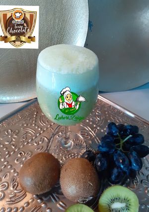A picture of Green fruit lemonade.