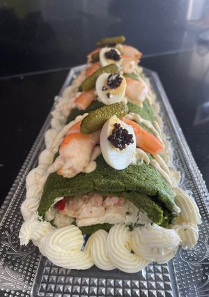 Una foto de Pionono o brazo de gitano de espinacas, relleno de marisco 😜😜😜