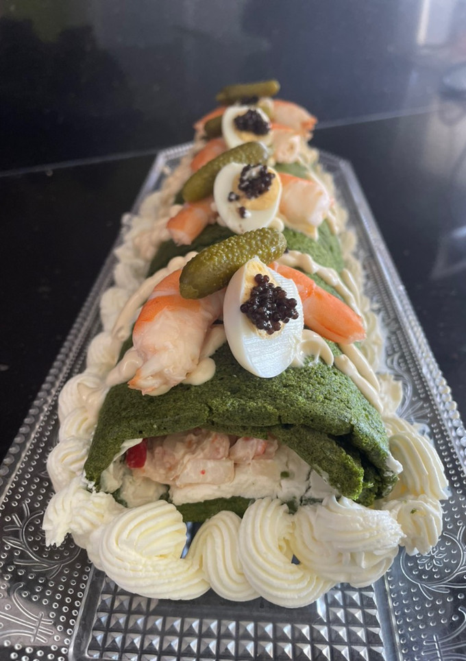 Una foto de Pionono o brazo de gitano de espinacas, relleno de marisco 😜😜😜