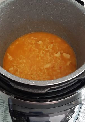 Una foto de Arroz caldoso con pollo, Olla Gm H deluxe