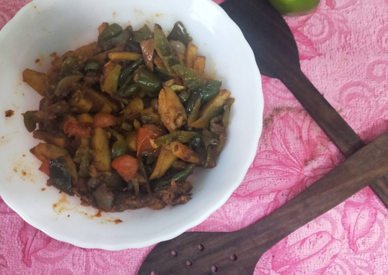 Dry Capsicum Potato with Chinese twist