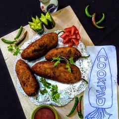 A picture of Cheesy Chicken Chillies With Potato Coating.