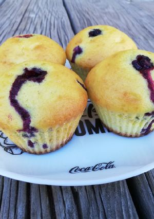 O poză a rețetei Brioșe cu afine (Blueberry muffins).